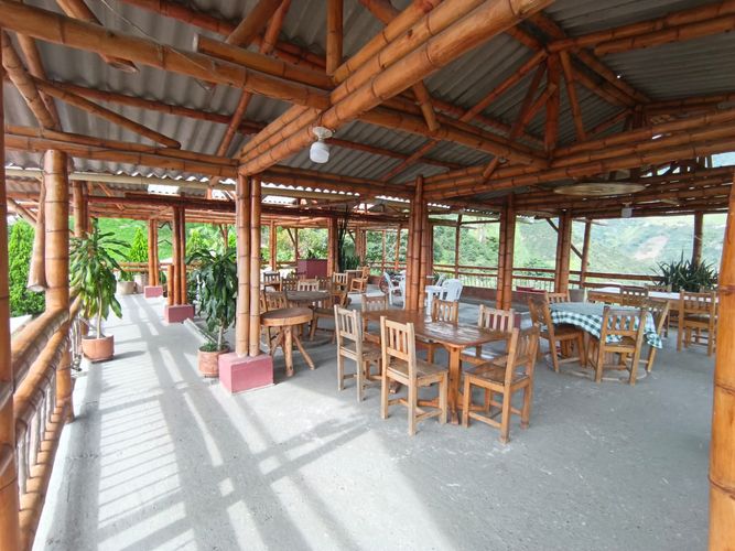 Finca en venta en Versalles, Manizales, 378 m² · foto 4 de 23