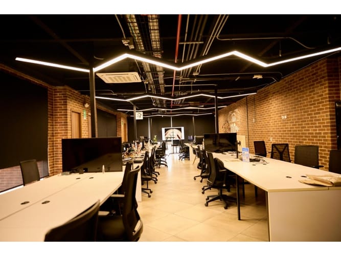 Oficina en arriendo en El Poblado, Medellín, 120 m² · foto 14 de 24