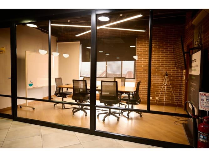 Oficina en arriendo en El Poblado, Medellín, 120 m² · foto 16 de 24