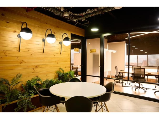 Oficina en arriendo en El Poblado, Medellín, 120 m² · foto 17 de 24
