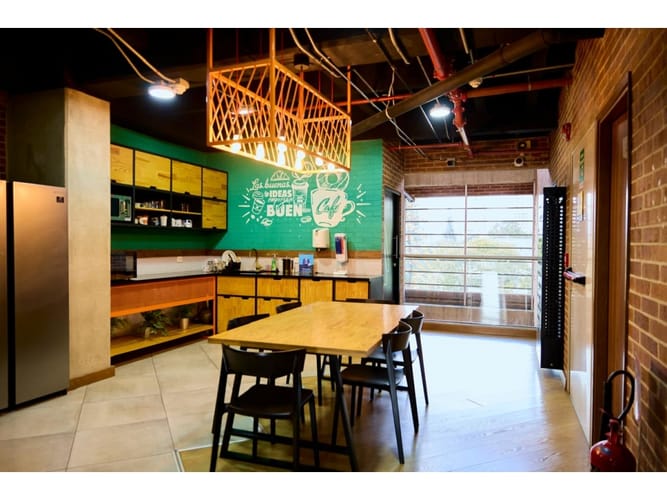 Oficina en arriendo en El Poblado, Medellín, 120 m² · foto 19 de 24