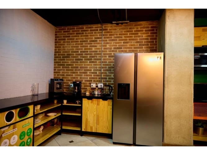 Oficina en arriendo en El Poblado, Medellín, 120 m² · foto 22 de 24