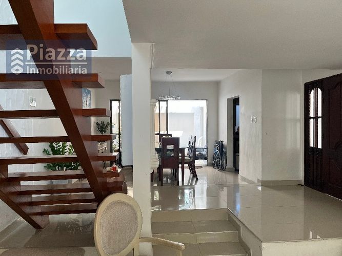 Casa de 3 alcobas en venta en Lago Alto, Barranquilla, 159 m² · foto 2 de 24