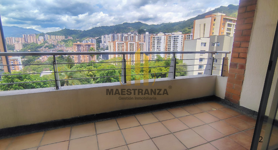 Apartamento de 2 alcobas en venta en Loma De Los Bernal, Medellín, 96 m² · foto 9 de 18