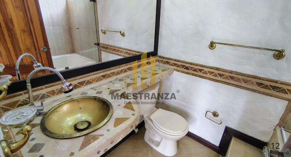Apartamento de 2 alcobas en venta en Loma De Los Bernal, Medellín, 96 m² · foto 17 de 18