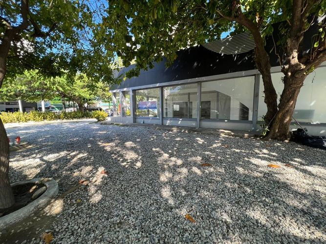 Local en venta en El Prado, Santa Marta, 1400 m² · foto 2 de 8
