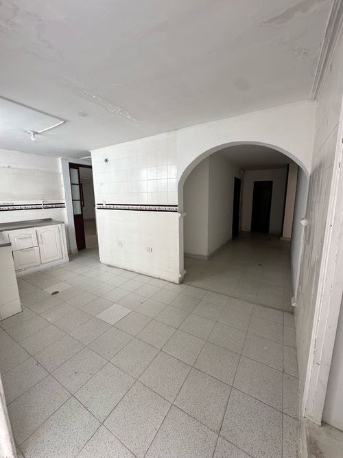 Casa de 5 alcobas en venta en Villa Olimpica Simon Bolivar, Santa Marta, 281 m² · foto 3 de 13