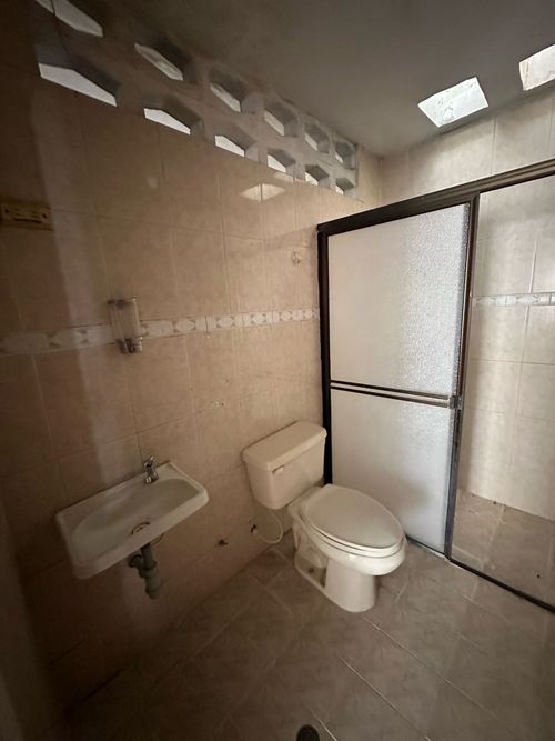Casa de 5 alcobas en venta en Villa Olimpica Simon Bolivar, Santa Marta, 281 m² · foto 9 de 13