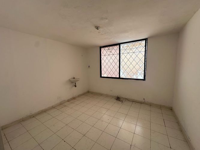 Casa de 5 alcobas en venta en Villa Olimpica Simon Bolivar, Santa Marta, 281 m² · foto 10 de 13