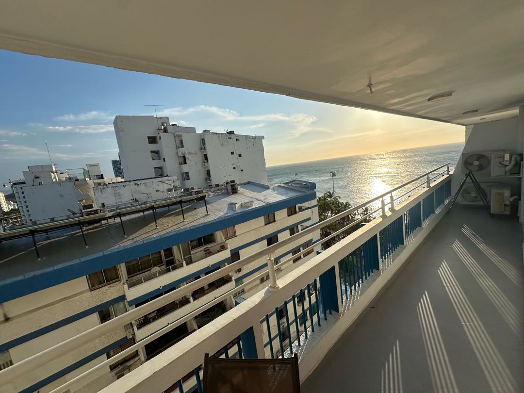 Apartamento en venta en Rodadero, Santa Marta · foto 2 de 15