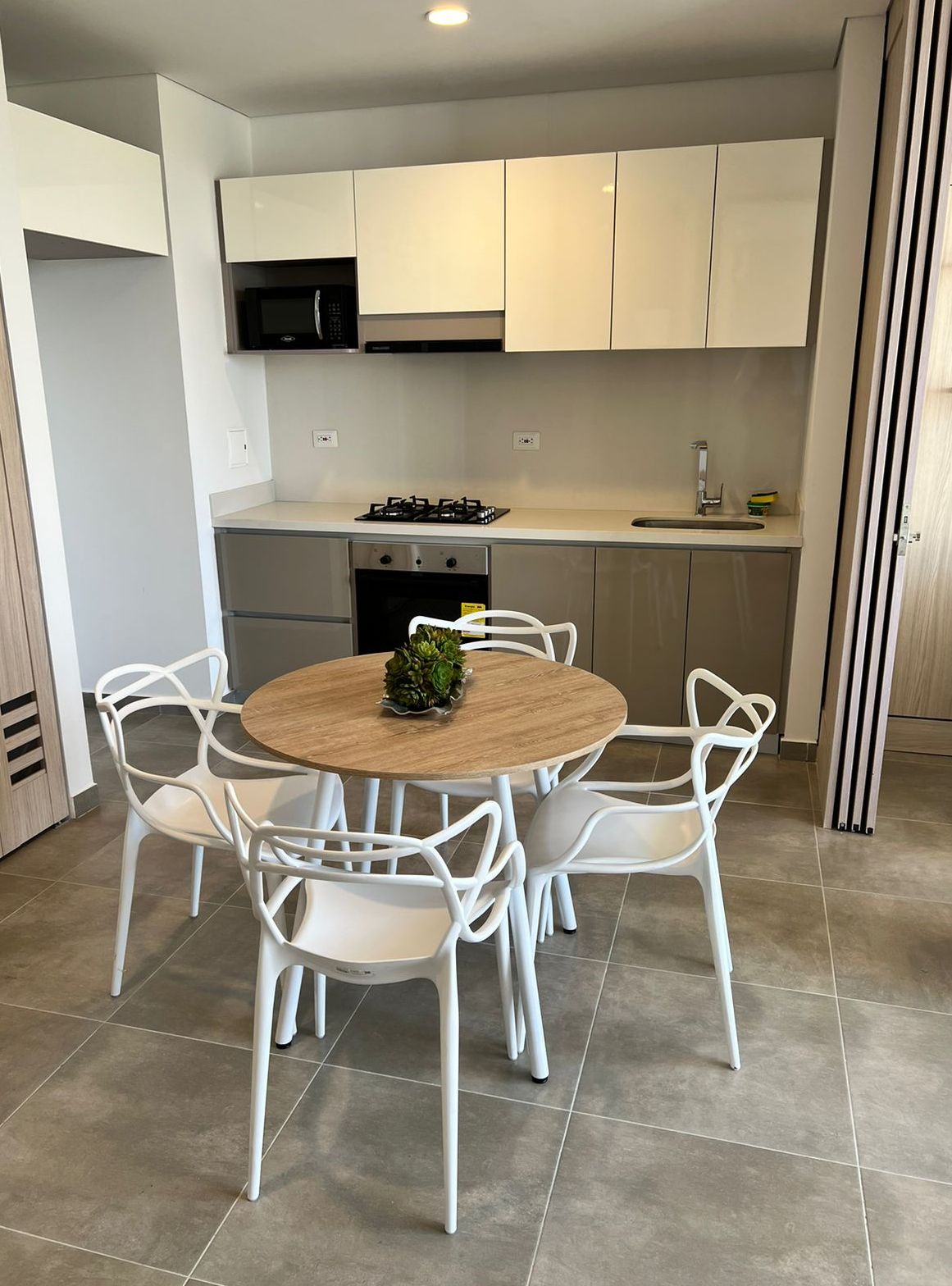 Apartamento en arriendo en Urbanizacion Salguero, Santa Marta · foto 3 de 10