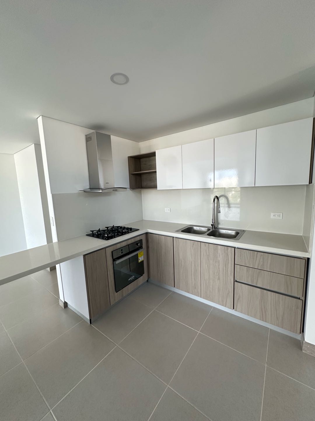 Apartamento en venta en Bellavista, Santa Marta · foto 5 de 13