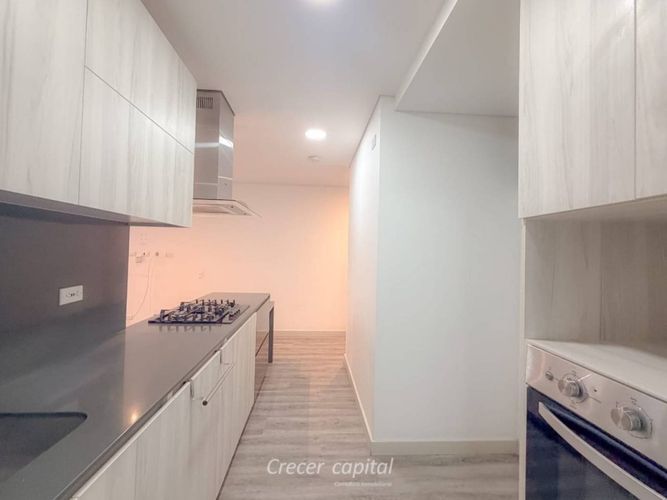 Apartamento de 1 alcoba en arriendo en Manila, Medellín, 63 m² · foto 3 de 10