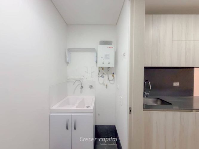 Apartamento de 1 alcoba en arriendo en Manila, Medellín, 63 m² · foto 4 de 10