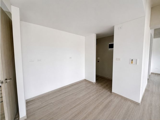 Apartamento de 2 alcobas en venta en Zona Industrial 1, Bello, 61 m² · foto 2 de 21