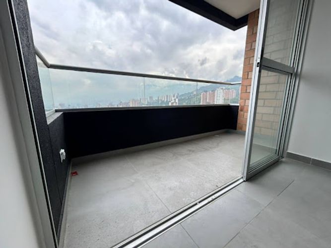 Apartamento de 3 alcobas en venta en Aves Maria, Sabaneta, 76 m² · foto 4 de 24