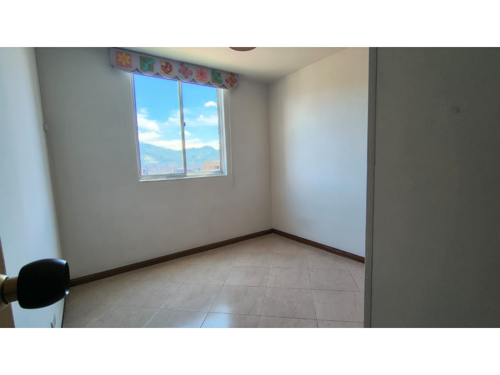Apartamento en arriendo en Castropol, Medellín · foto 13 de 13