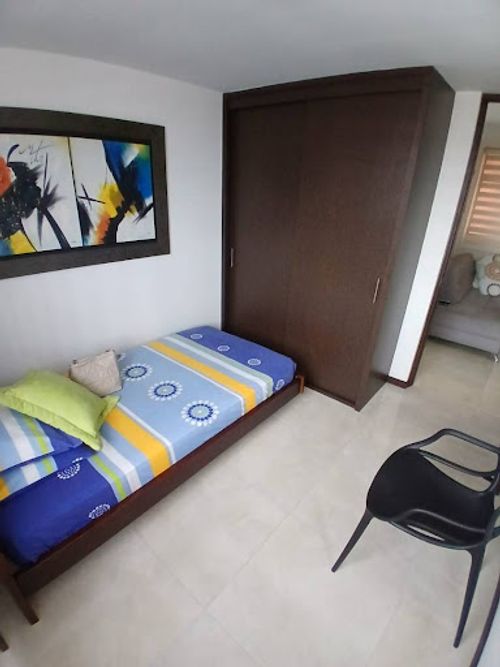 Apartamento de 3 alcobas en arriendo en Los Colores, Medellín, 90 m² · foto 6 de 12