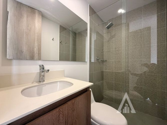 Apartamento de 2 alcobas en arriendo en Ciudad Del Río, Medellín, 86 m² · foto 7 de 12