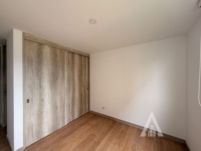 Apartamento de 2 alcobas en arriendo en Ciudad Del Río, Medellín, 86 m² · foto 9 de 12