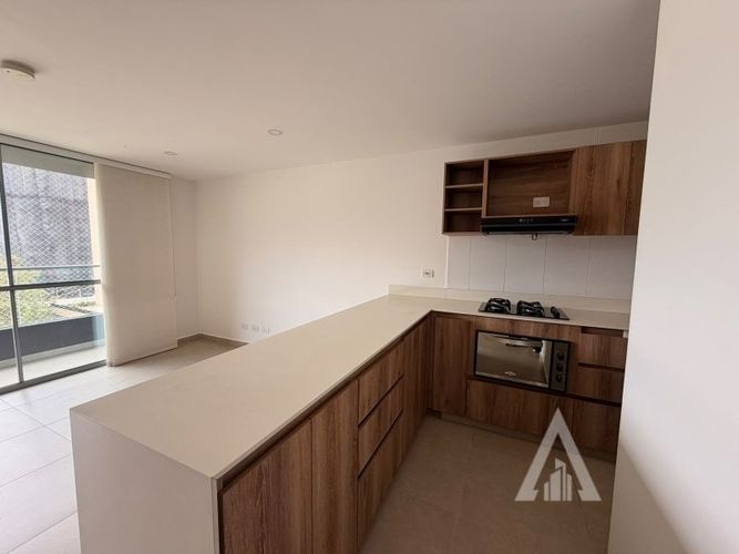Apartamento de 2 alcobas en arriendo en Ciudad Del Río, Medellín, 86 m² · foto 10 de 12