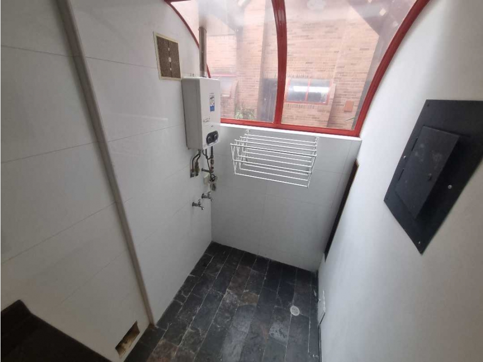 Apartamento en venta en Santa Barbara Central, Bogotá · foto 9 de 22