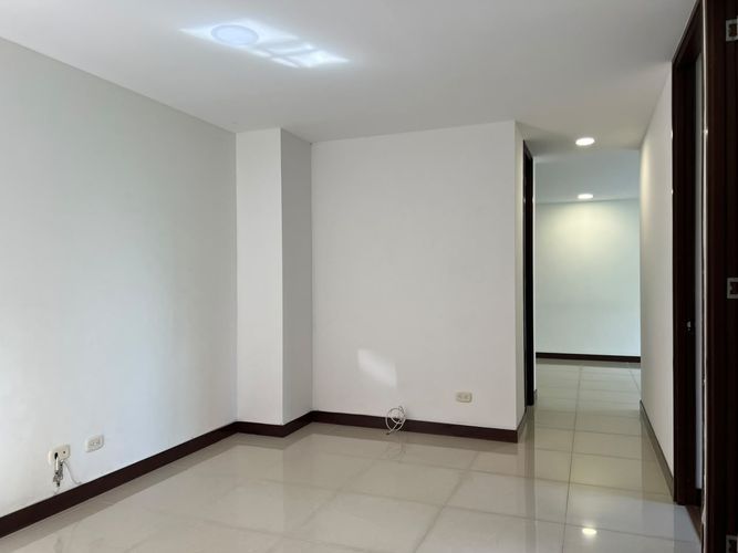 Apartamento de 3 alcobas en arriendo en Loma Del Esmeraldal, Envigado, 102 m² · foto 13 de 18