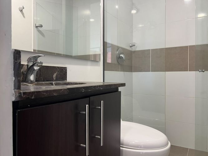 Apartamento de 3 alcobas en arriendo en Loma Del Esmeraldal, Envigado, 102 m² · foto 17 de 18