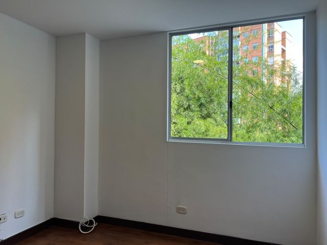 Apartamento de 3 alcobas en arriendo en Loma Del Esmeraldal, Envigado, 102 m² · foto 11 de 18