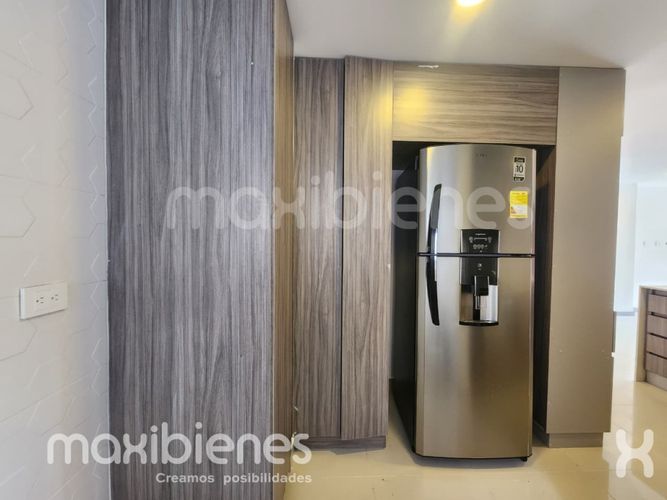 Apartamento de 3 alcobas en arriendo en Villa Carlota, Medellín, 106 m² · foto 4 de 17