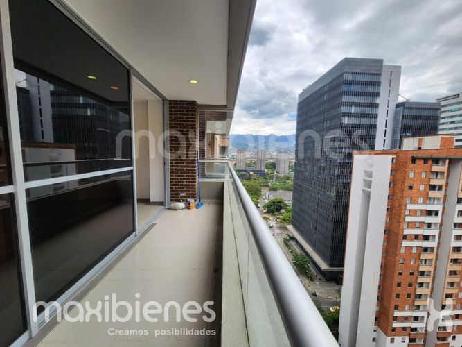 Apartamento de 3 alcobas en arriendo en Villa Carlota, Medellín, 106 m² · foto 7 de 17