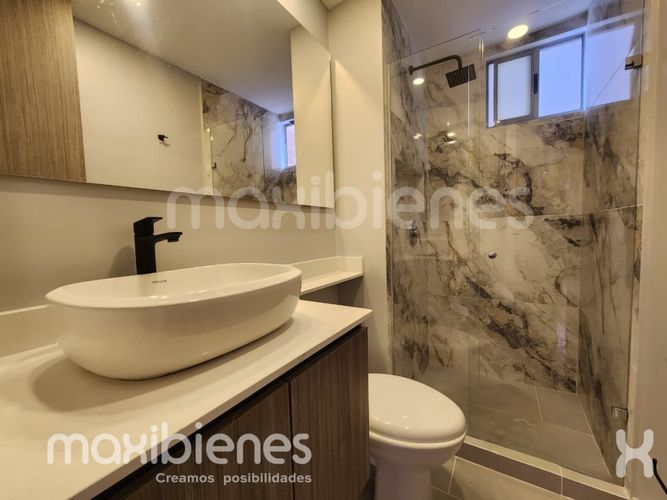 Apartamento de 3 alcobas en arriendo en Villa Carlota, Medellín, 106 m² · foto 16 de 17