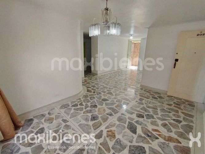 Oficina en arriendo en El Velódromo, Medellín, 240 m² · foto 5 de 8