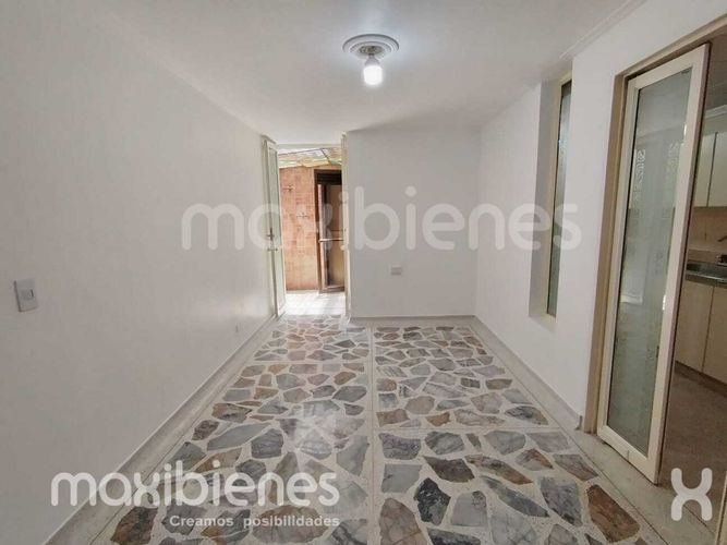 Oficina en arriendo en El Velódromo, Medellín, 240 m² · foto 6 de 8