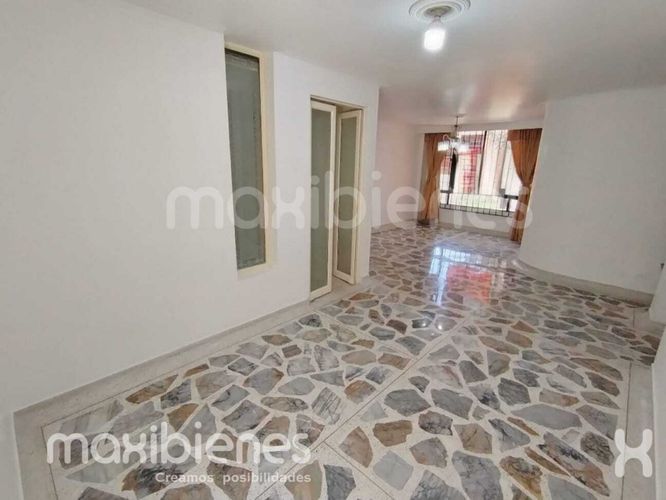 Oficina en arriendo en El Velódromo, Medellín, 240 m² · foto 7 de 8
