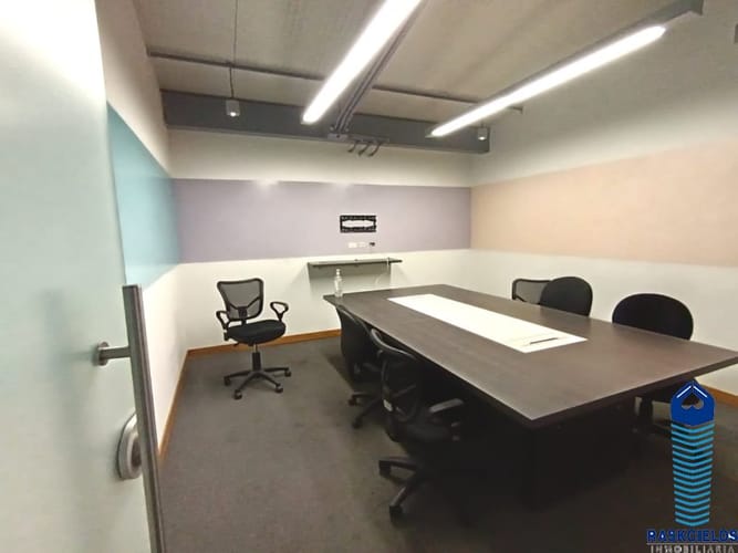 Edificio en arriendo en Conquistadores, Medellín, 2000 m² · foto 14 de 24