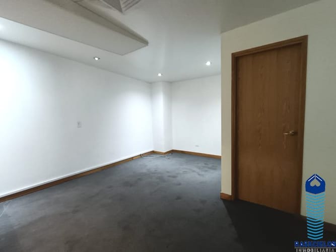 Edificio en arriendo en Conquistadores, Medellín, 2000 m² · foto 16 de 24