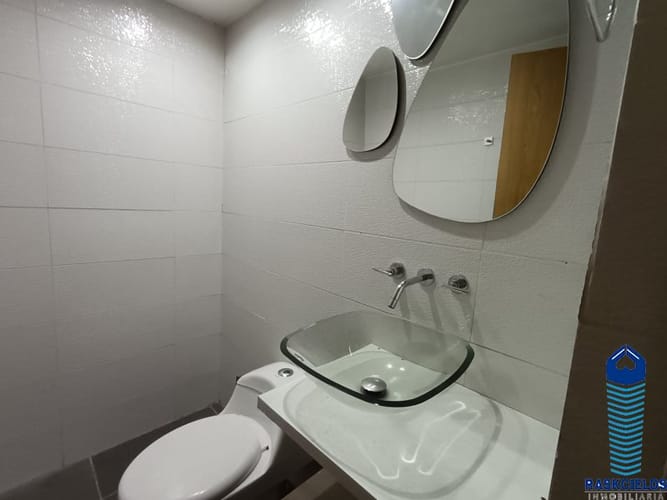 Edificio en arriendo en Conquistadores, Medellín, 2000 m² · foto 17 de 24