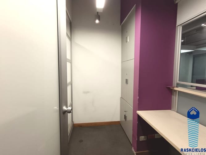 Edificio en arriendo en Conquistadores, Medellín, 2000 m² · foto 19 de 24