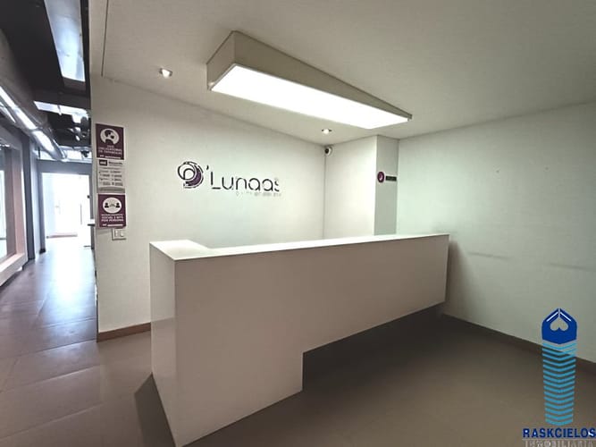 Edificio en arriendo en Conquistadores, Medellín, 2000 m² · foto 24 de 24