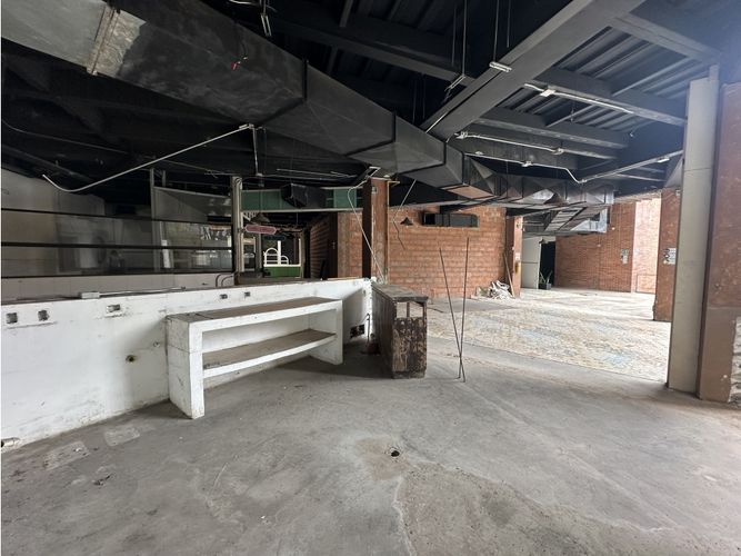 Local en venta en Milla De Oro, Medellín, 203 m² · foto 5 de 10