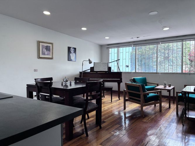 Casa en venta en Polo Club, Bogotá · foto 2 de 24
