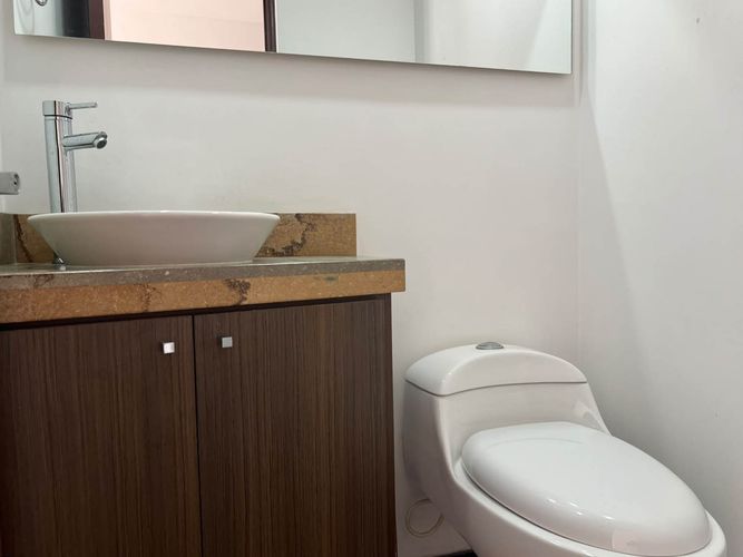 Apartamento de 3 alcobas en arriendo en Los Balsos, Medellín, 114 m² · foto 12 de 14