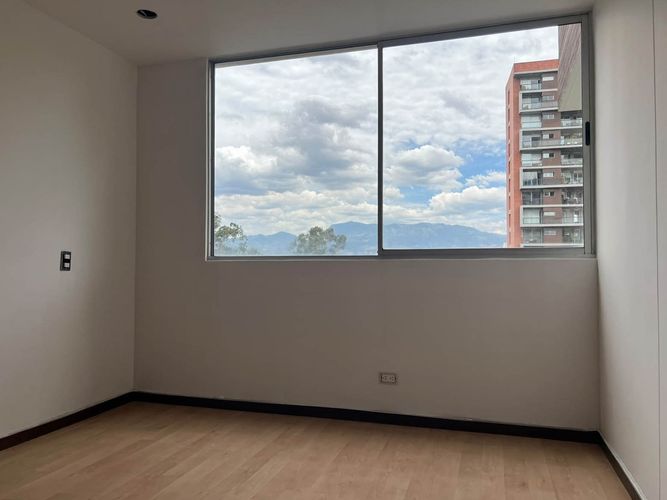 Apartamento de 3 alcobas en arriendo en Los Balsos, Medellín, 114 m² · foto 7 de 14
