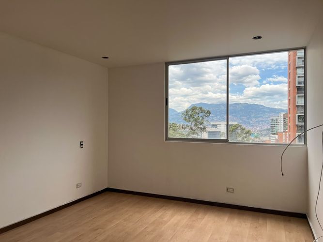 Apartamento de 3 alcobas en arriendo en Los Balsos, Medellín, 114 m² · foto 6 de 14