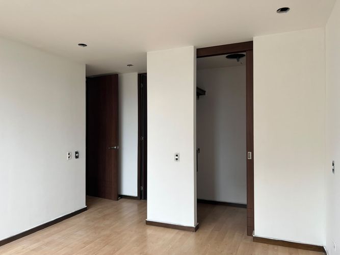 Apartamento de 3 alcobas en arriendo en Los Balsos, Medellín, 114 m² · foto 8 de 14
