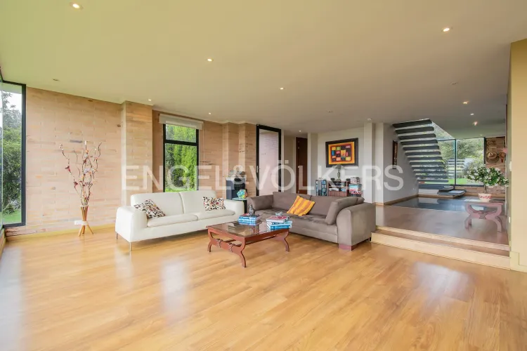 Casa de 4 alcobas en venta en Yerbabuena, Sopó, 320 m² · foto 5 de 20