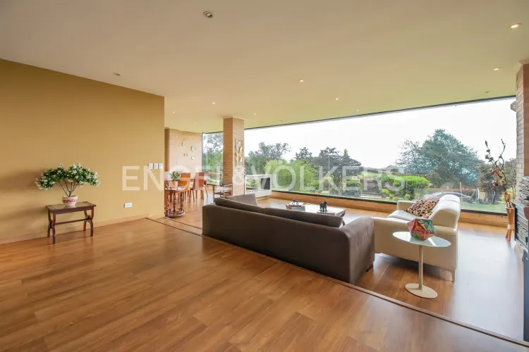 Casa de 4 alcobas en venta en Yerbabuena, Sopó, 320 m² · foto 3 de 20