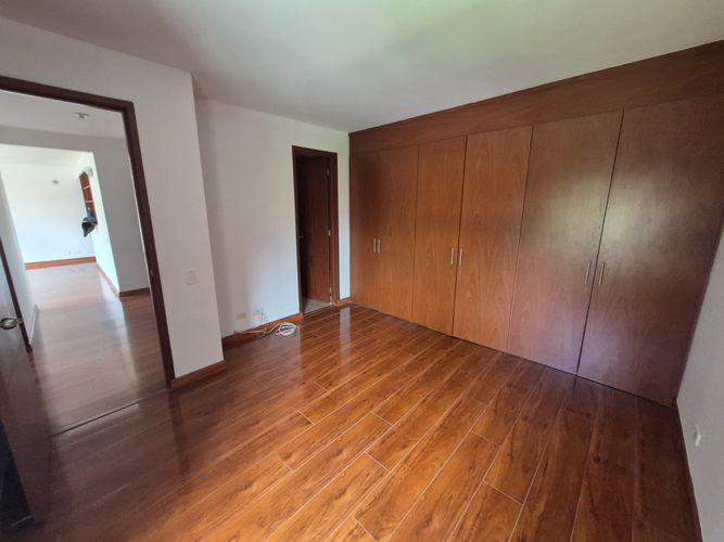 Apartamento de 3 alcobas en venta en Centro Comercial Parque La Colina, Bogotá, 72 m² · foto 4 de 13