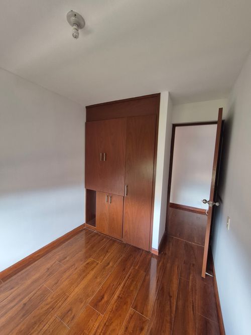 Apartamento de 3 alcobas en venta en Centro Comercial Parque La Colina, Bogotá, 72 m² · foto 7 de 13